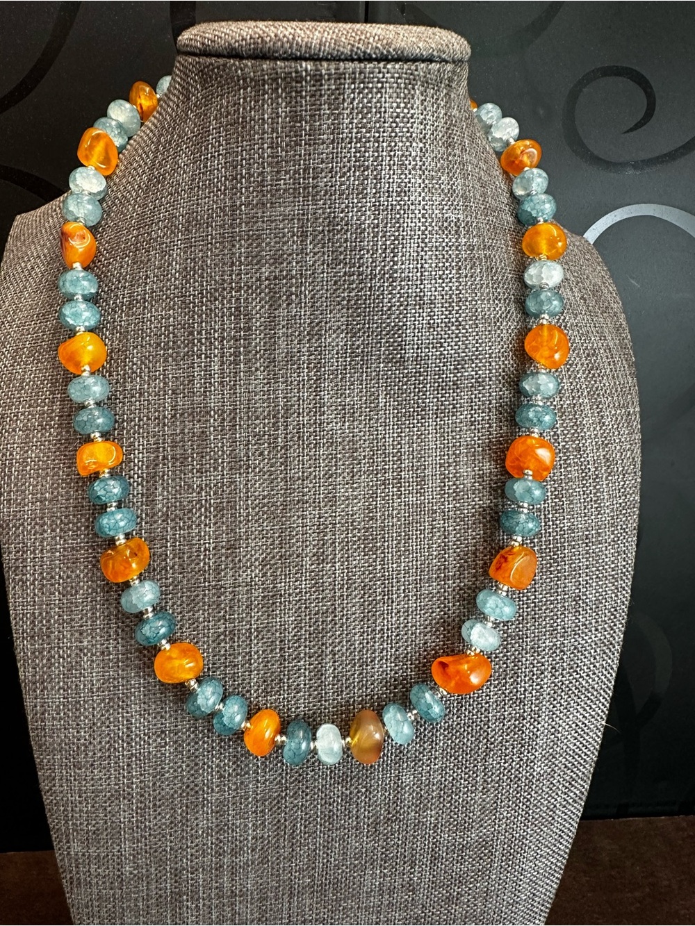 Handcrafted Carnelian Agate and Crackle Quartz Beaded Women's Necklace
